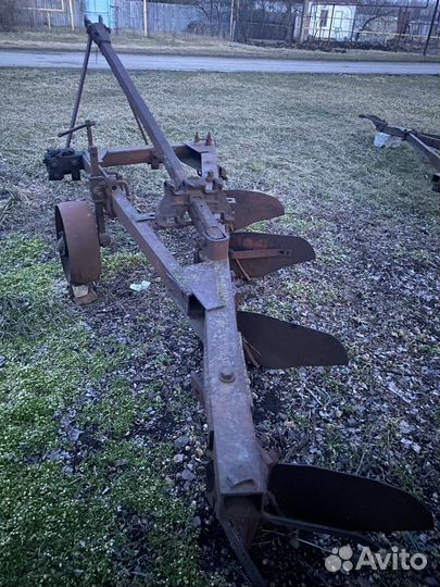 Плуг 4х корпусный