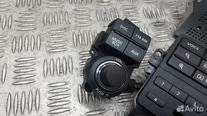 Магнитола Nissan Navara D40 (2005–2015)