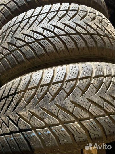 Goodyear Eagle Ultra Grip GW-3 205/50 R17