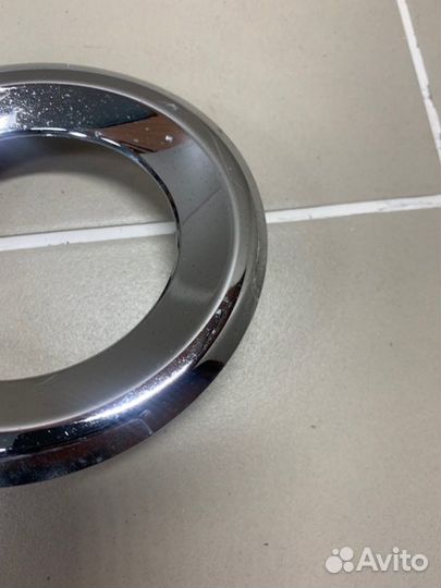 Накладка противотуманной фары Toyota Land Cruiser