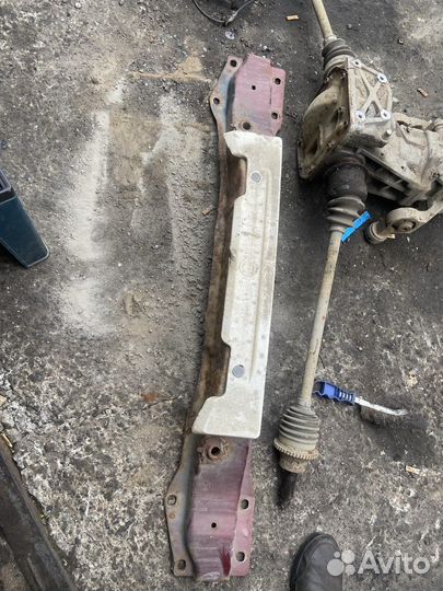 Усилитель заднего бампера Mazda CX 7