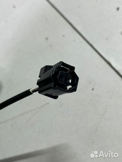 Датчик abs передний левый Toyota Camry V70/V75