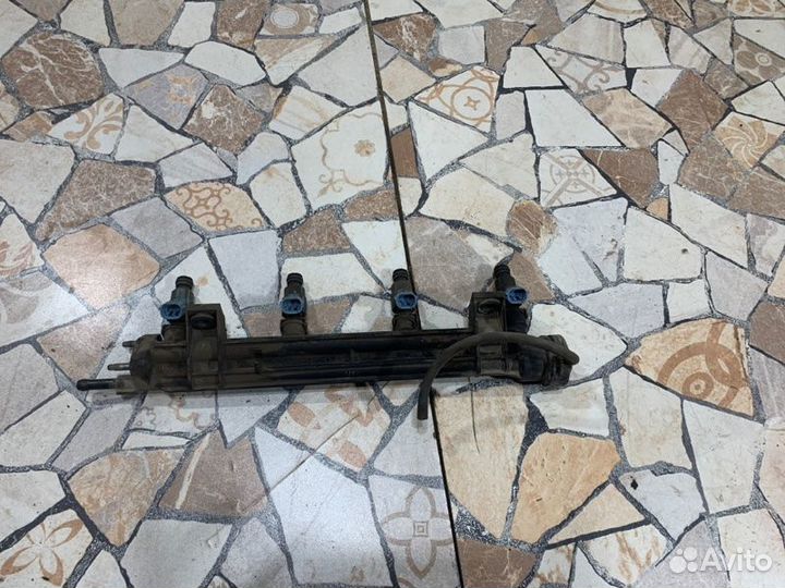 Топливная рампа (рейка) Hyundai Sonata New 2.0 Gls