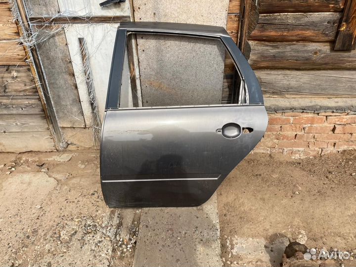 Задняя дверь LADA granta