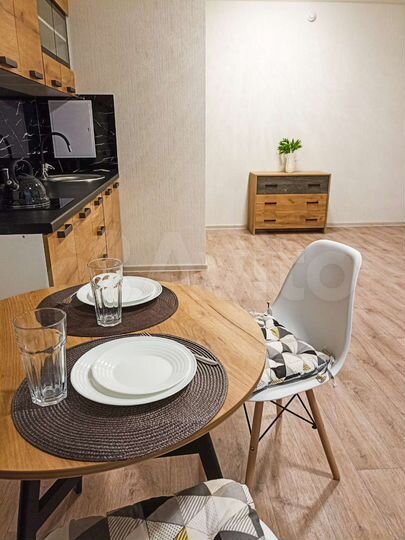 2-к. квартира, 43 м², 8/10 эт.