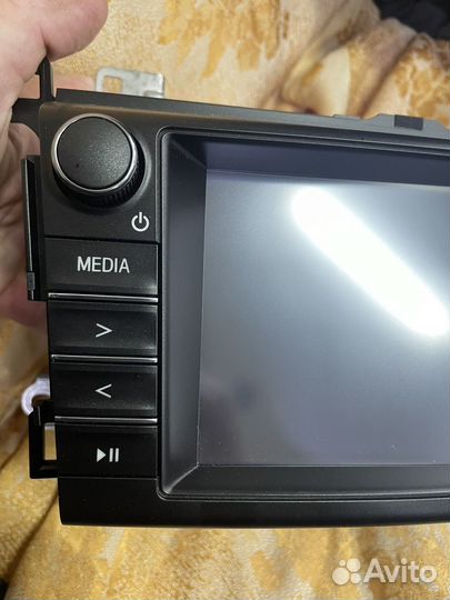 Продам штатную оригинальную Тойота Рав 4 2017 года