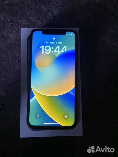 iPhone Xs, 64 ГБ