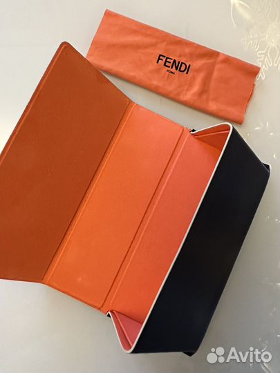Футляр для очков Fendi