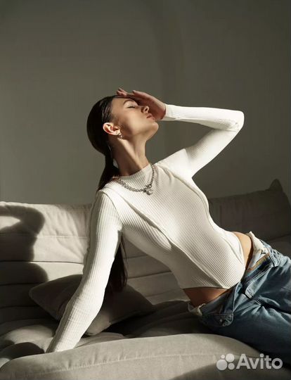 Боди женское белое с длинным рукавом новое 46р