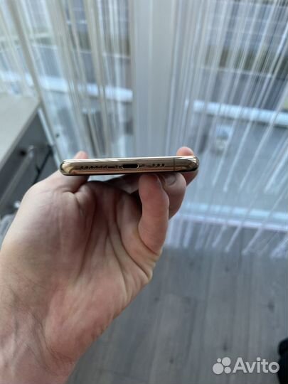 iPhone 11 Pro, 64 ГБ