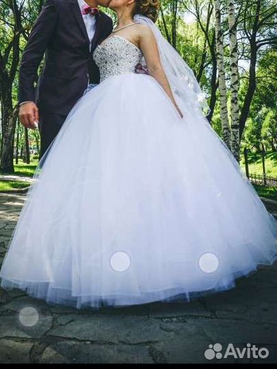 Свадебное платье