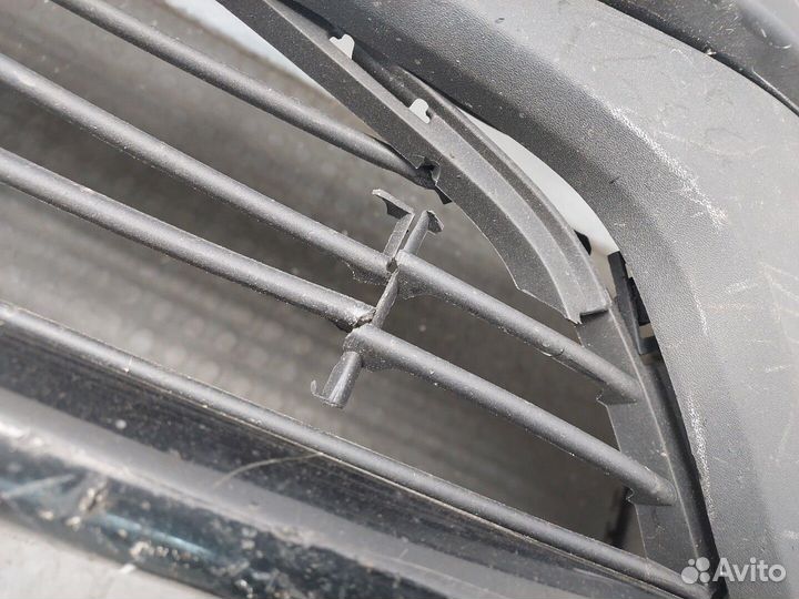 Бампер передний Volvo V40