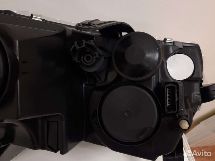 Левая фара Renault logan 14