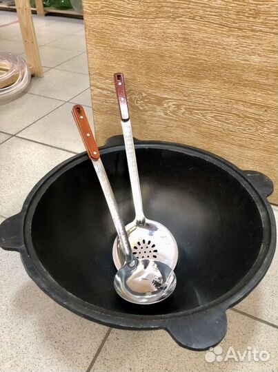 Казан чугунный 12л Новый