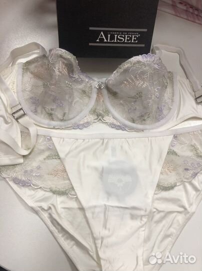 Alisee комплект Листай