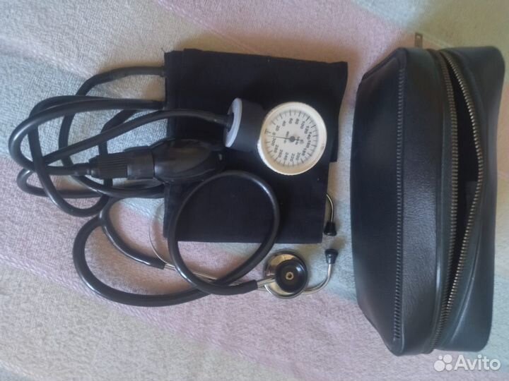 Продаю тонометр б/у, рабочий