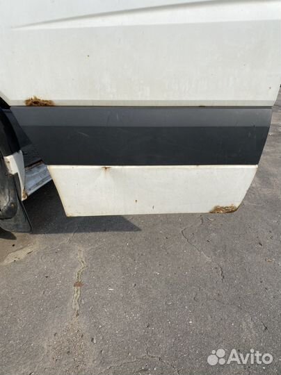 Передняя левая дверь Mercedes Sprinter 906