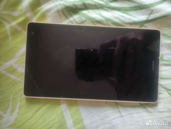 Планшет huawei (на запчасти)