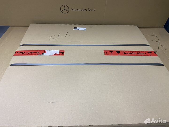 Стекло боковое двери Mercedes прав G464 G463 W463