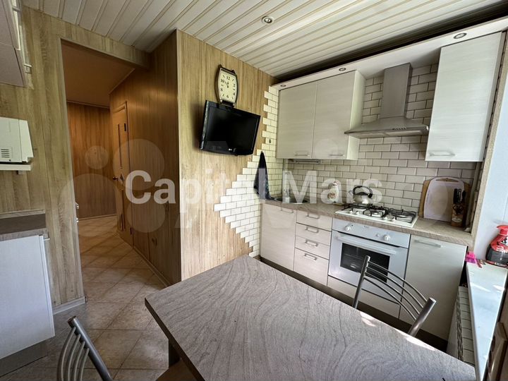 2-к. квартира, 50 м², 4/9 эт.