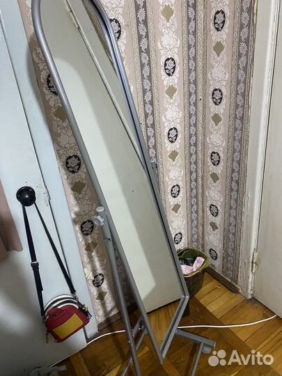 Зеркало напольное