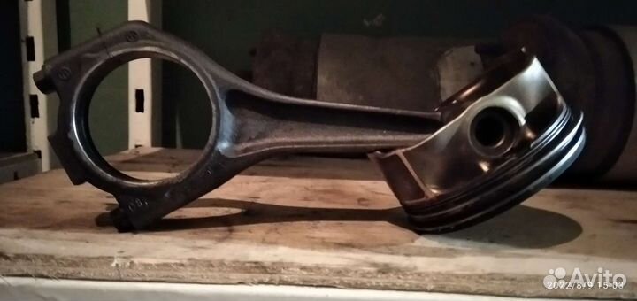 Поршень с шатуном Range Rover Jaguar 510 PS