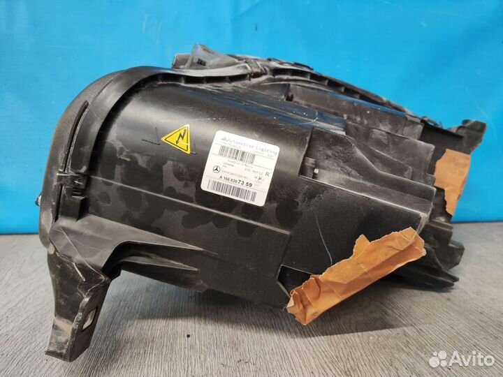 Фара правая Mercedes M GLE class W166 2011