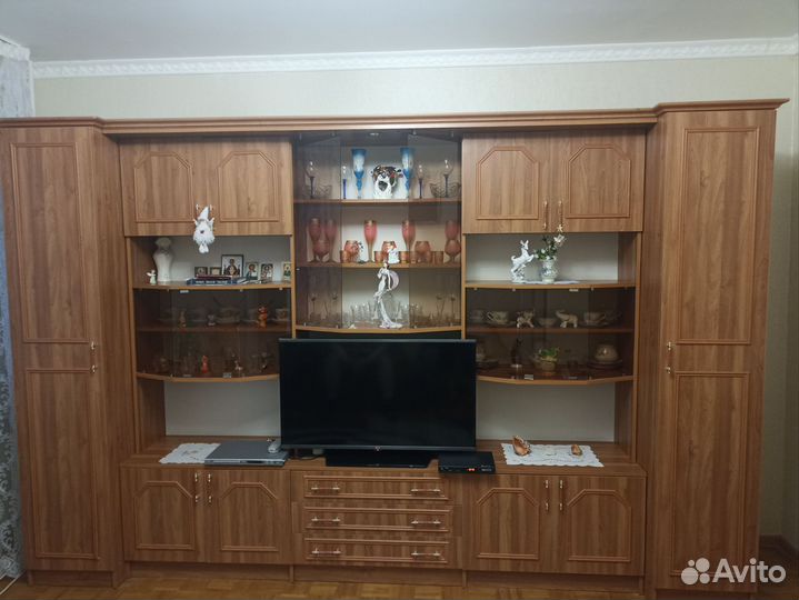 Шкаф стенка