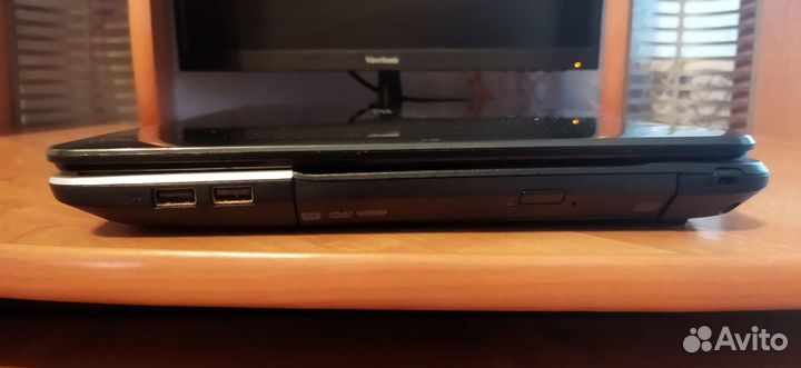 Ноутбук 15.6 Acer Aspire e1-571