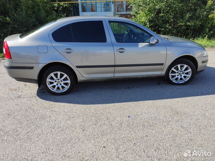 Skoda Octavia 1.6 МТ, 2007, 206 000 км