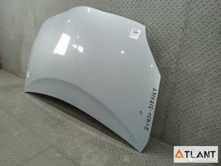 Капот toyota prius