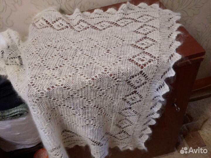 Пуховый платок. Шарфы махеровые. СССР