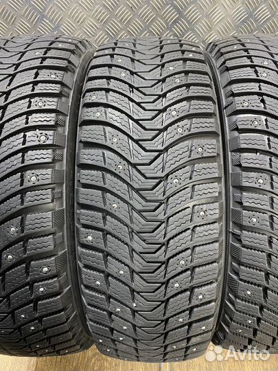 Michelin X-Ice North 3 215/60 R17