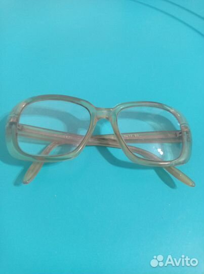 Очки старинные