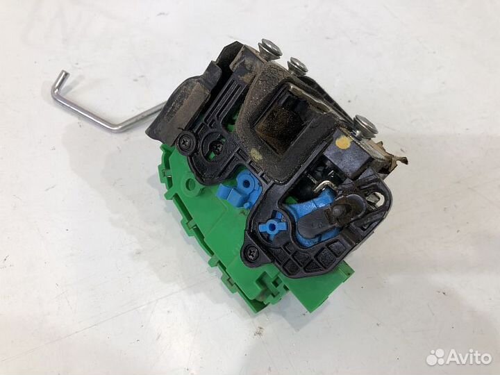 Замок двери задней правой для Hyundai Solaris