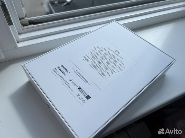 Коробка от iPad (9th Generation) Wi-Fi