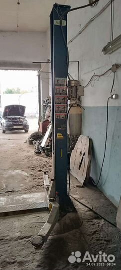 Подъемник автомобильный гидравлический на 4т