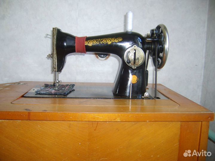 Швейная машинка Подольск 1-М