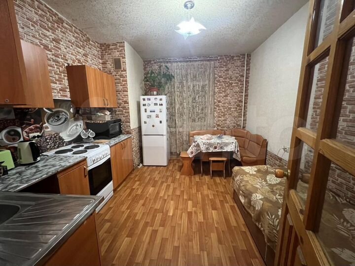 2-к. квартира, 76 м², 13/16 эт.