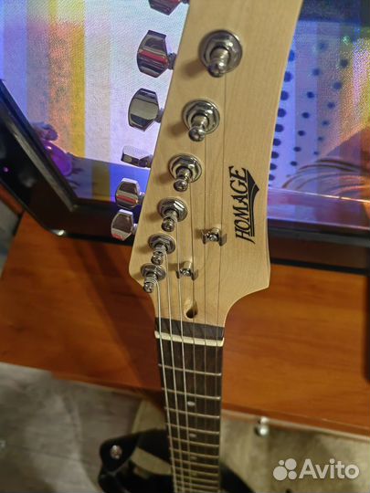 Гитара с комбоусилителем
