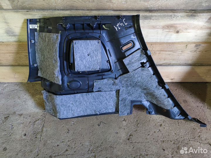 Обшивка багажника правая сторона KIA soul 1