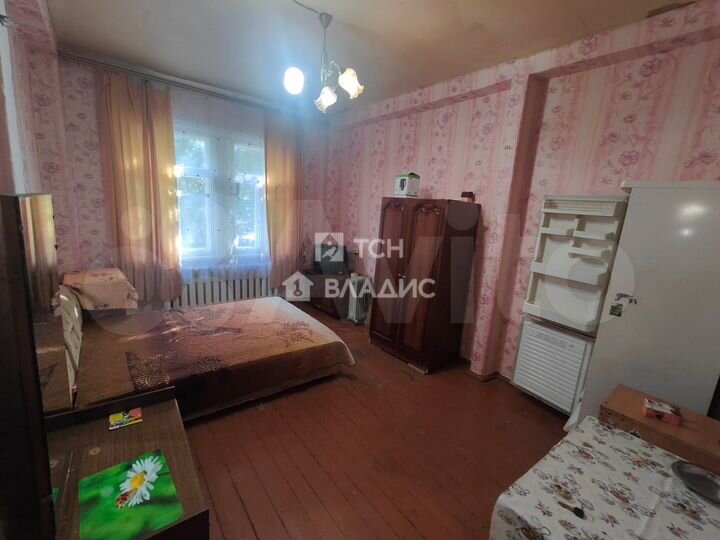 Комната 17 м² в 1-к., 1/2 эт.