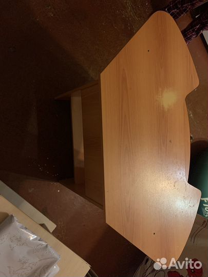 Компьютерный стол