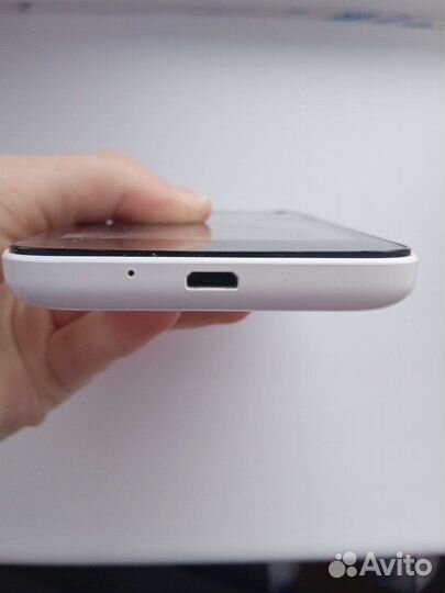 Смартфон Alcatel one touch POPs3