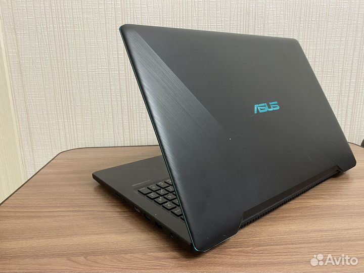 Игровой ноутбук asus