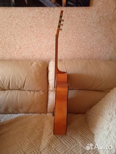 Акустическая гитара