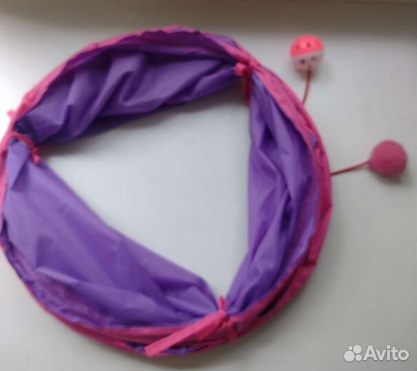 Тоннель с игрушками для кошек