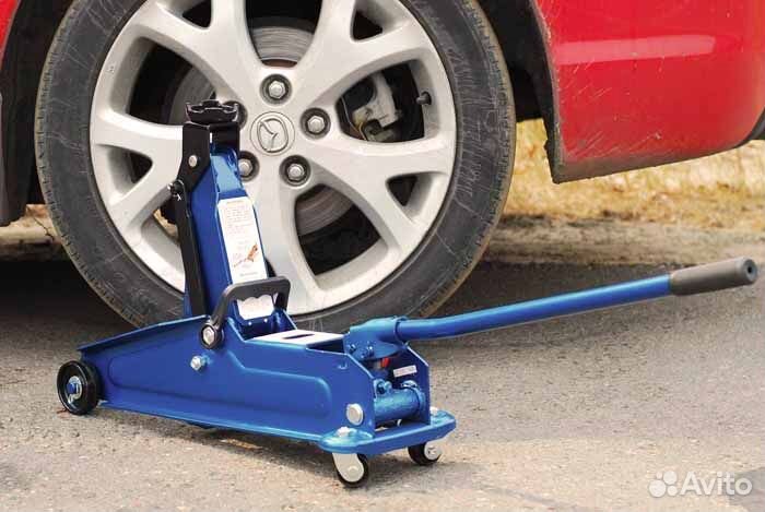 Домкрат подкатной 3т в кейсе