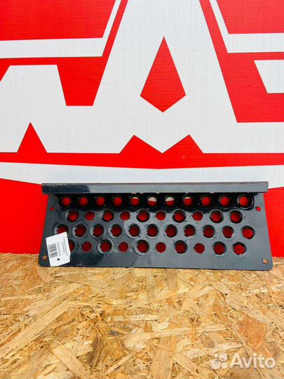 Подножка средняя кабина Маз