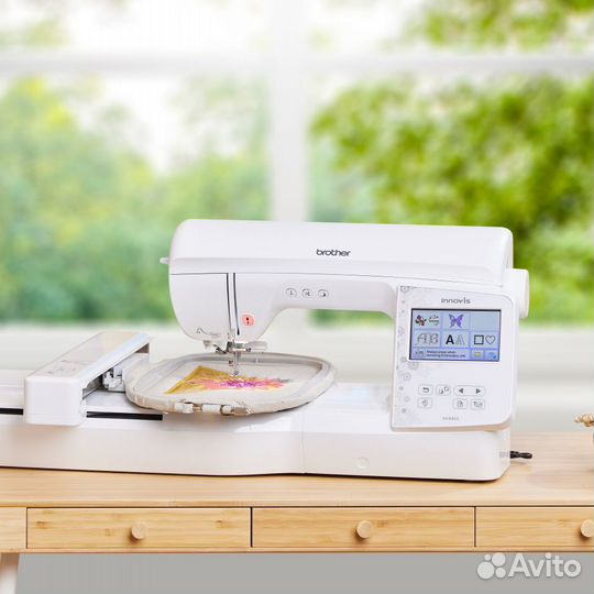 Вышивальная машина Brother NV 880 E 258 дизайнов